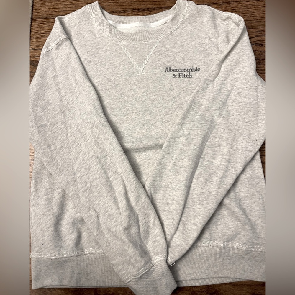 Abercrombie & Fitch Light Gray Crewneck Sweatshirt, Size XS